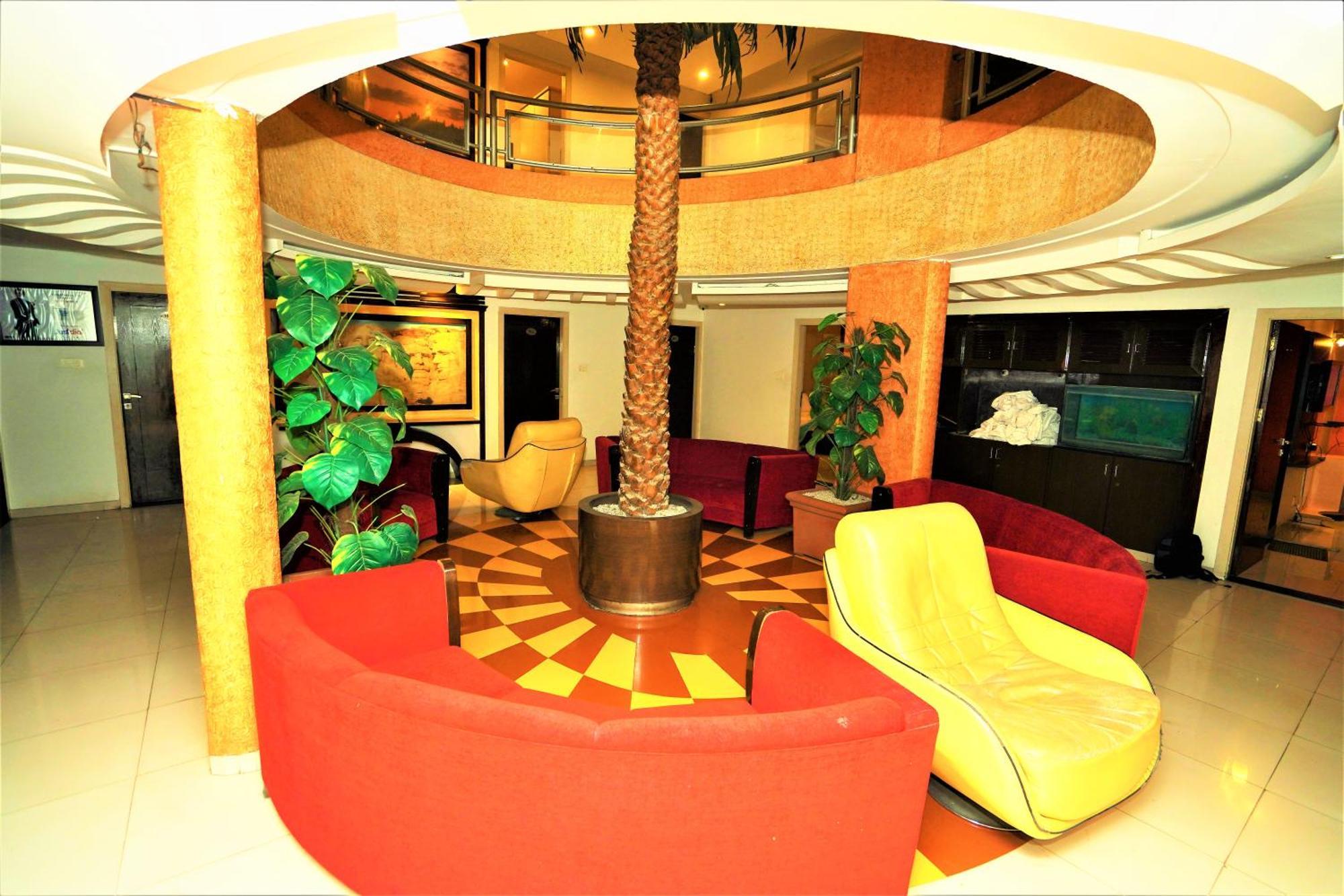 New Hotel Europa Inn Rajkot Exterior foto